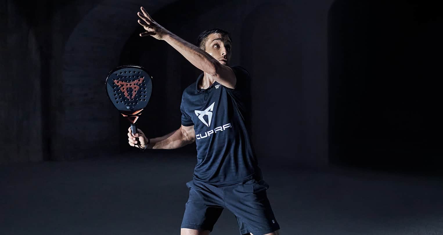 Skoda VIP - SCALA Perpignan - fernando belasteguin smashing with the new cupra padel racket 1
